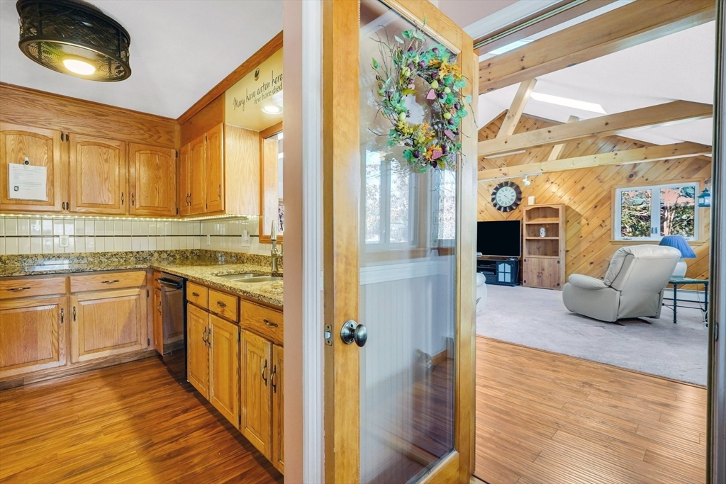 9 Beach Road Ware, MA 01082 - Photo 8 of 32