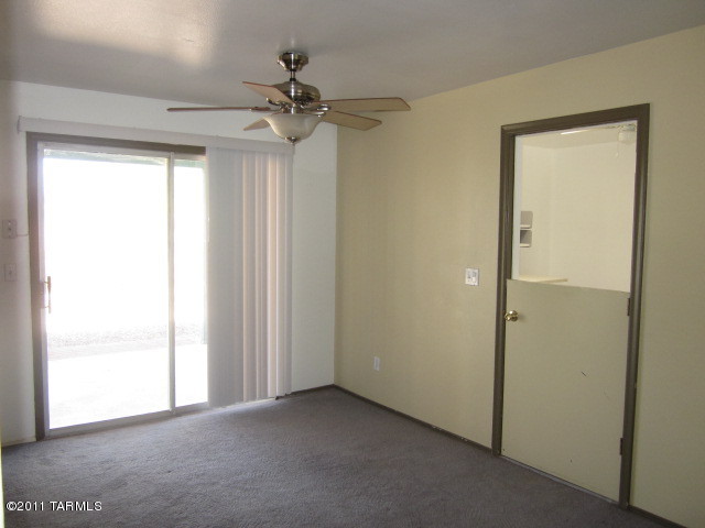 8251 East 34th Street Tucson, AZ 85710 - Photo 4 of 11