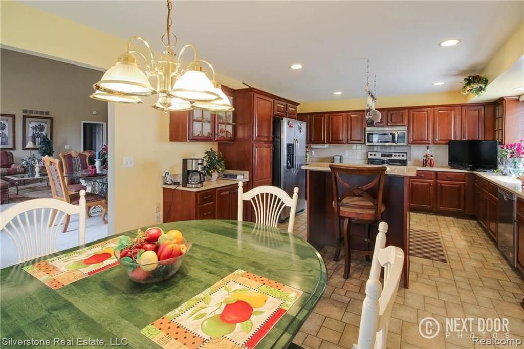 3327 Paddington Court Rochester Hills, MI 48309 - Photo 10 of 41