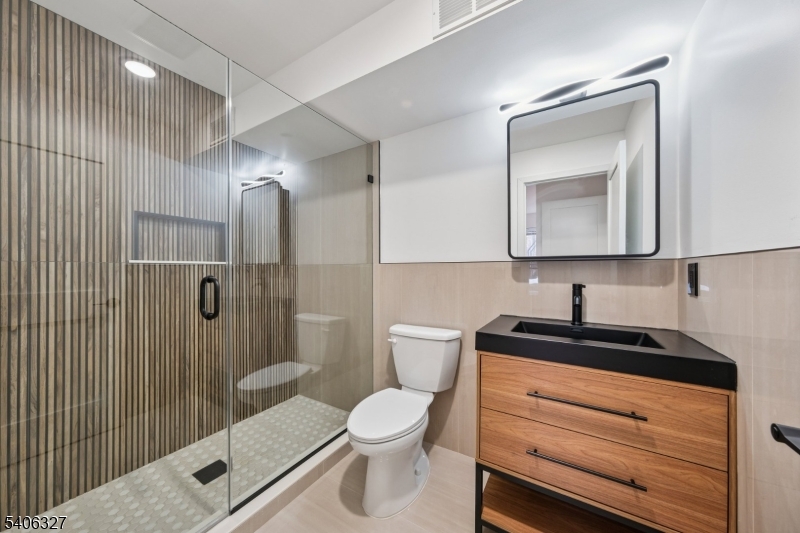 52 James Street, Unit 1 Newark, NJ 07102 - Photo 17 of 27