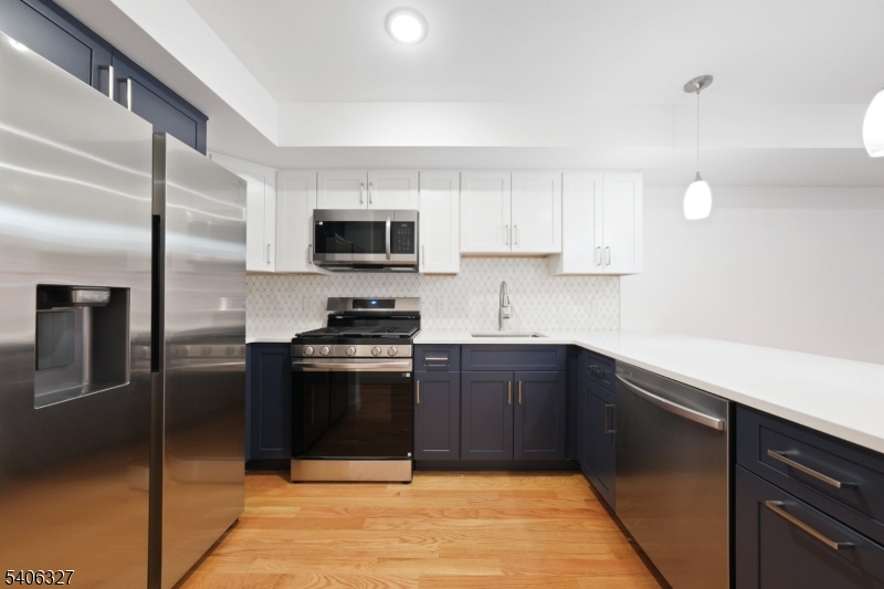 52 James Street, Unit 1 Newark, NJ 07102 - Photo 3 of 27