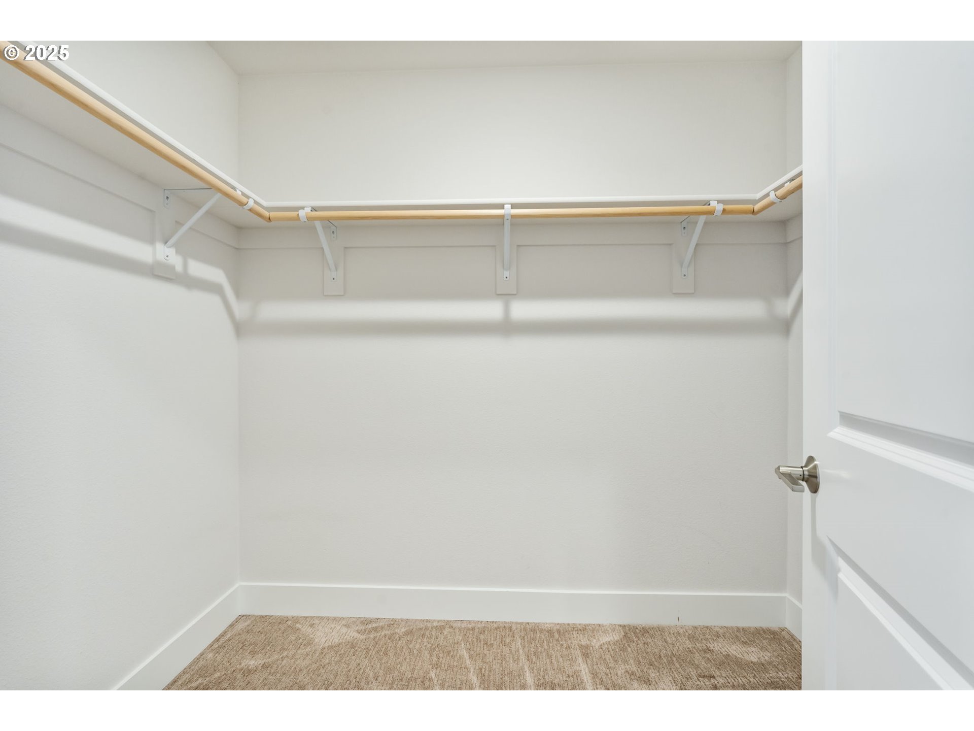 18246 Southwest Silvertip Street Beaverton, OR 97007 - Photo 23 of 46 a view of walk in closet