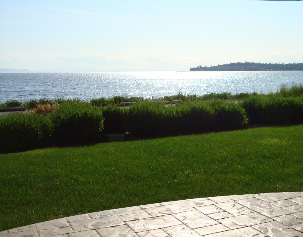 8075 Harborview Road, Unit 104 Blaine, WA 98230 - Photo 1 of 18 Gallery Image 1