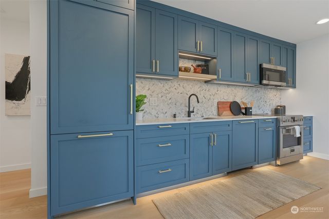 $710,000 | 2808 22nd Avenue West, Seattle, WA 98199