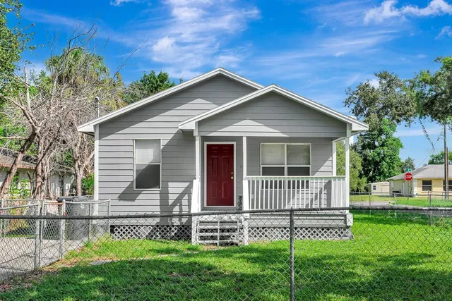 $250,000 | 304 21st Street West, Palmetto, FL 34221