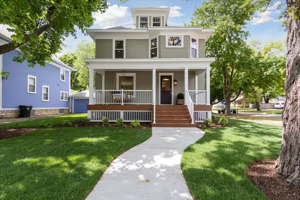 $499,900 | 748 Wisconsin Avenue, Beloit, WI 53511