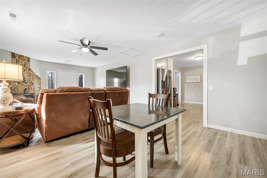 1220 South Point Prairie Road Wentzville, MO 63385 - Photo 11 of 27