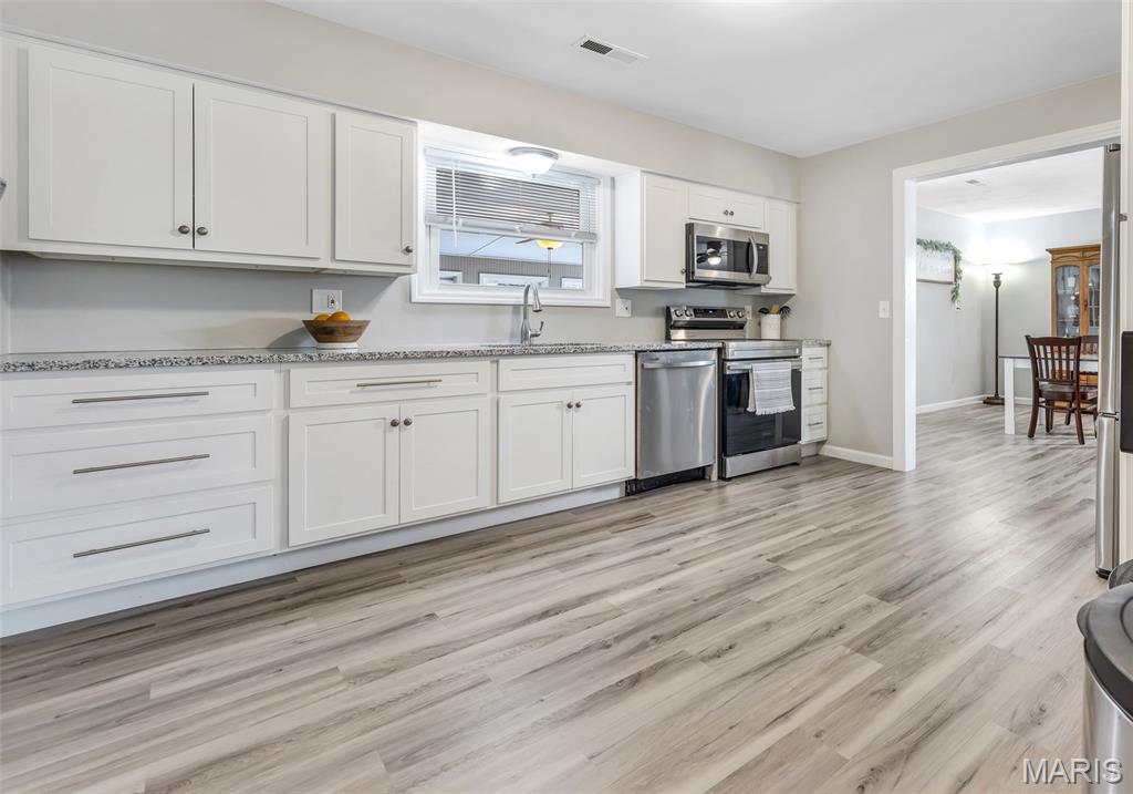 1220 South Point Prairie Road Wentzville, MO 63385 - Photo 6 of 27