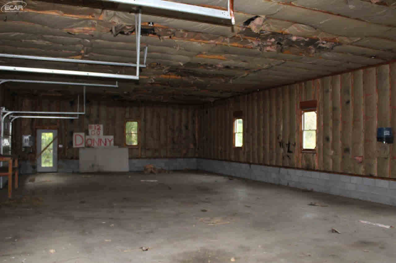 10124 North Center Road Clio, MI 48420 - Photo 29 of 31 21379791-28.JPG