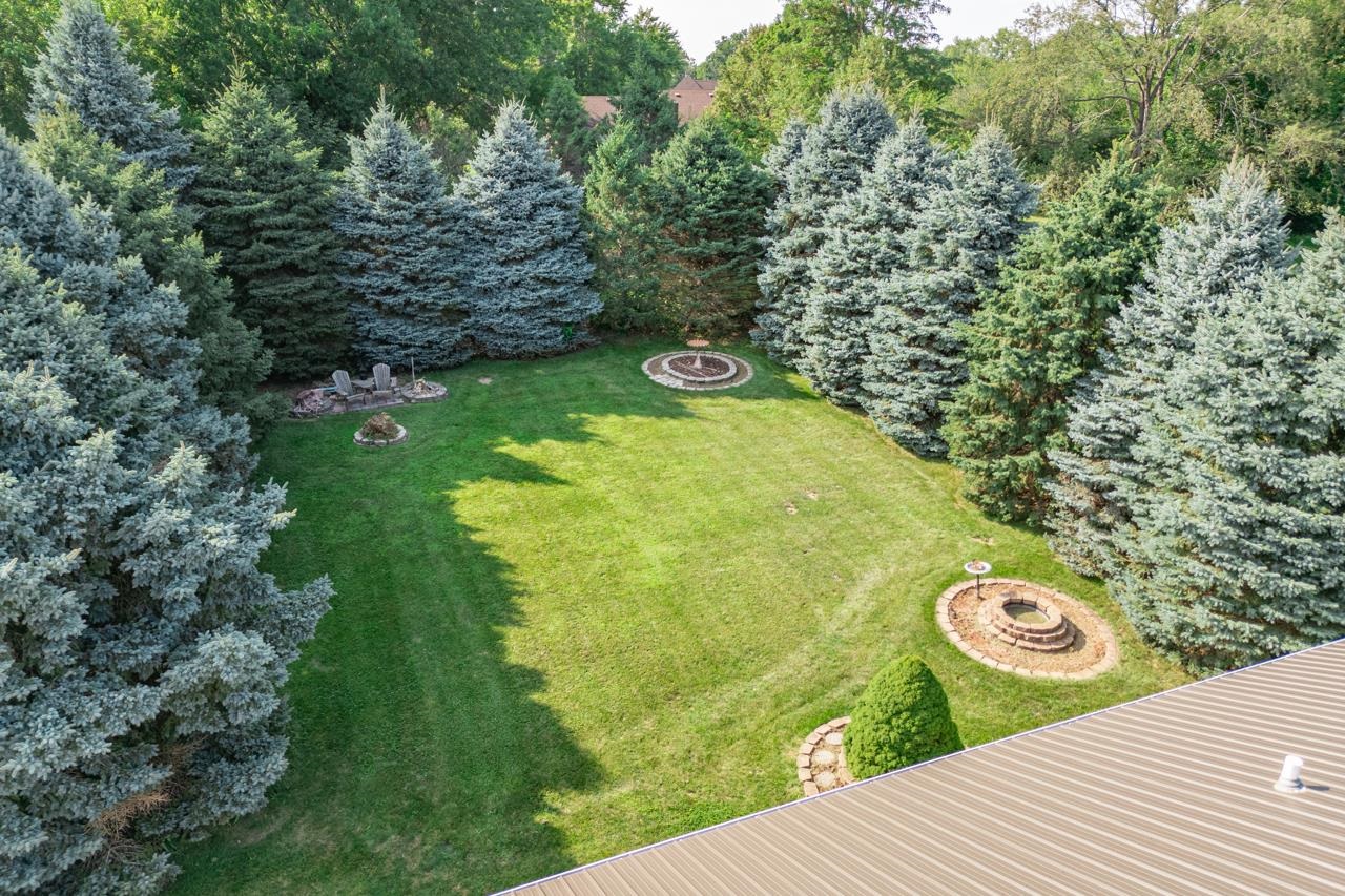1726 Baintree Road Lake Summerset, IL 61019 - Photo 32 of 39 a view of outdoor space and garden