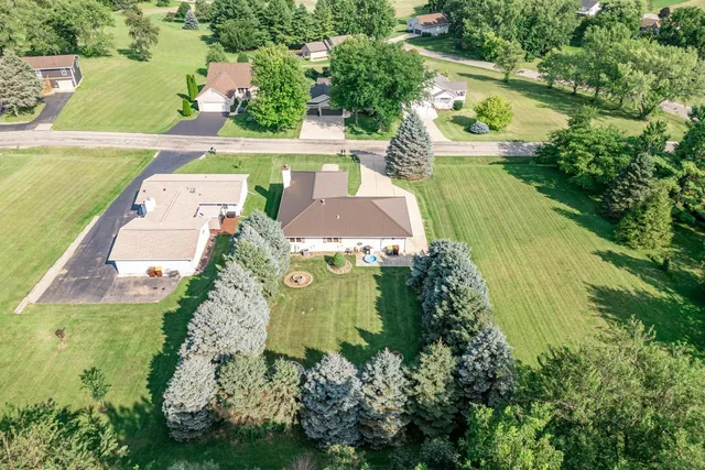 $265,000 | 1726 Baintree Road, Lake Summerset, IL 61019