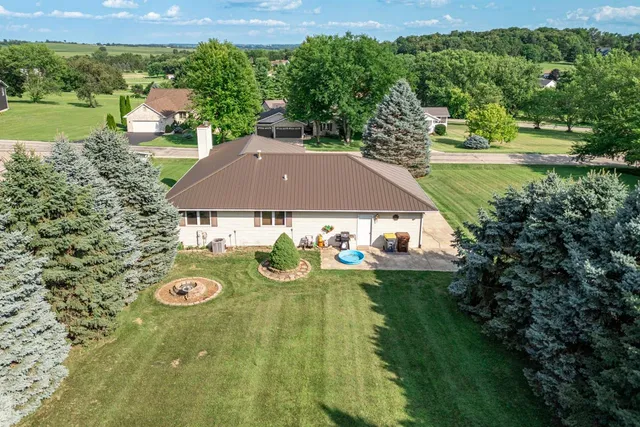 $265,000 | 1726 Baintree Road, Lake Summerset, IL 61019