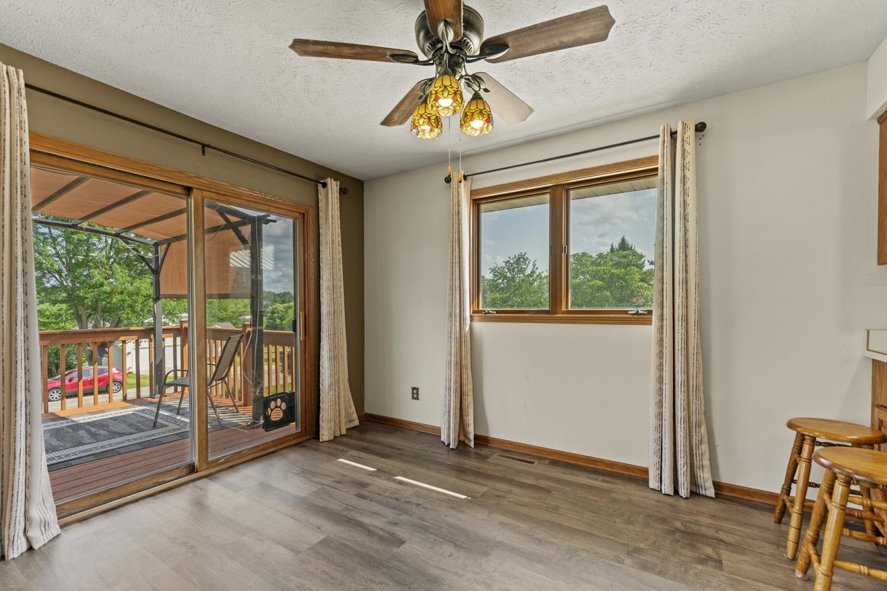 1726 Baintree Road Lake Summerset, IL 61019 - Photo 9 of 39 a view of an entryway