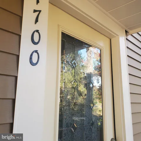 $3,000 | 1700 Quietree Drive, Reston, VA 20194