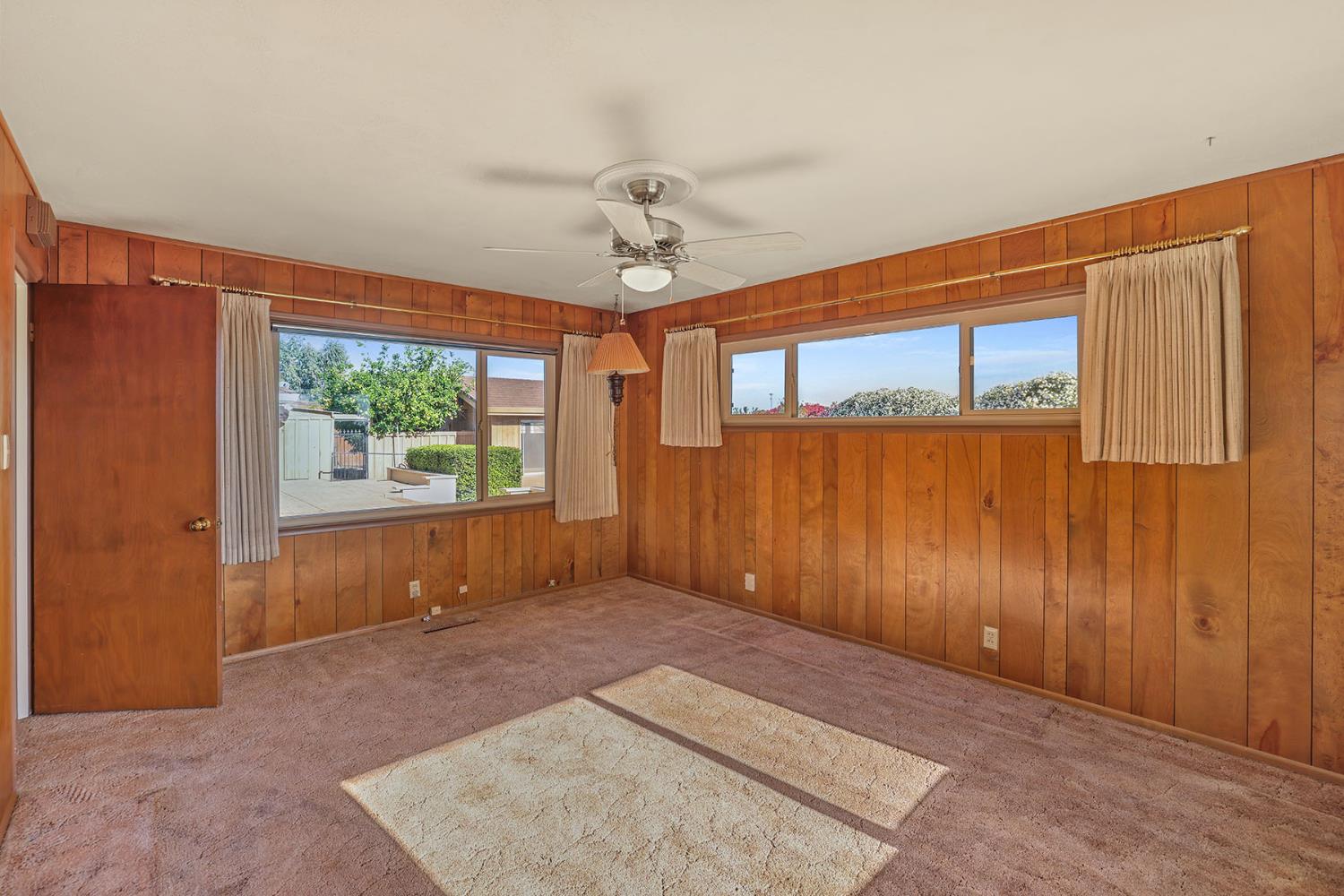 2465 Vernalis Road Tracy, CA 95304 - Photo 25 of 55 an empty room with windows and closet