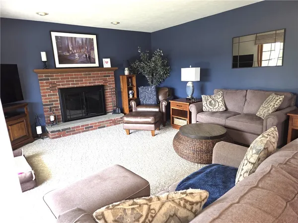 $500,000 | 111 Que Vista Drive West, Catlin, NY 14845