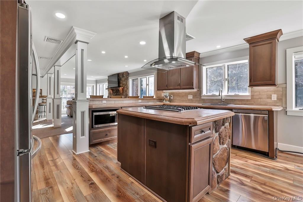 245 Townline Road West Nyack, NY 10994 - Photo 3 of 30
