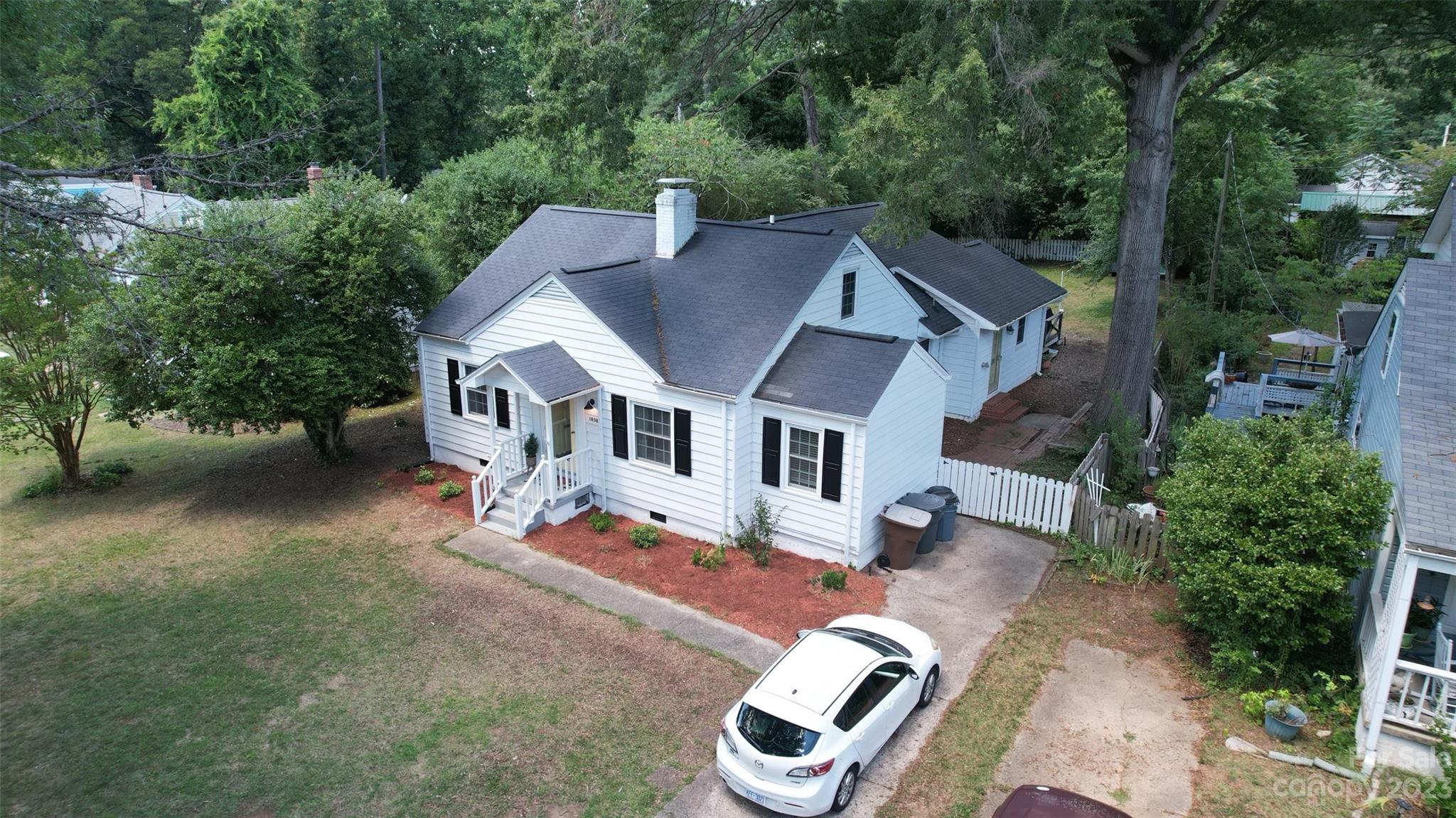 1808 Independence Road Greensboro, NC 27408 - Photo 3 of 32 Gallery Image 3