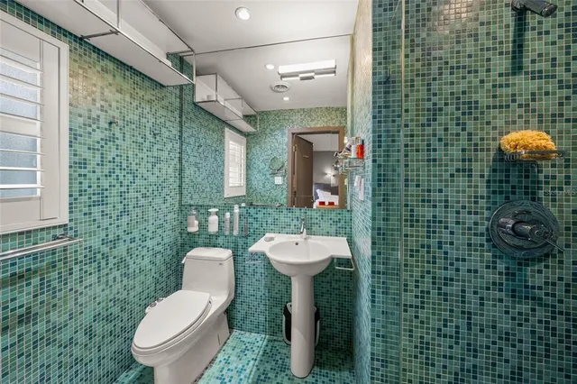 $1,495,000 | 1780 Spring Creek Drive, Sarasota, FL 34239