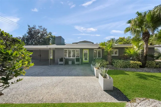 $1,495,000 | 1780 Spring Creek Drive, Sarasota, FL 34239