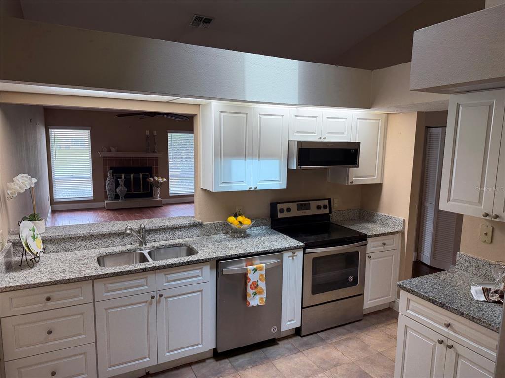 2315 Southeast 19th Circle Ocala, FL 34471 - Photo 16 of 42