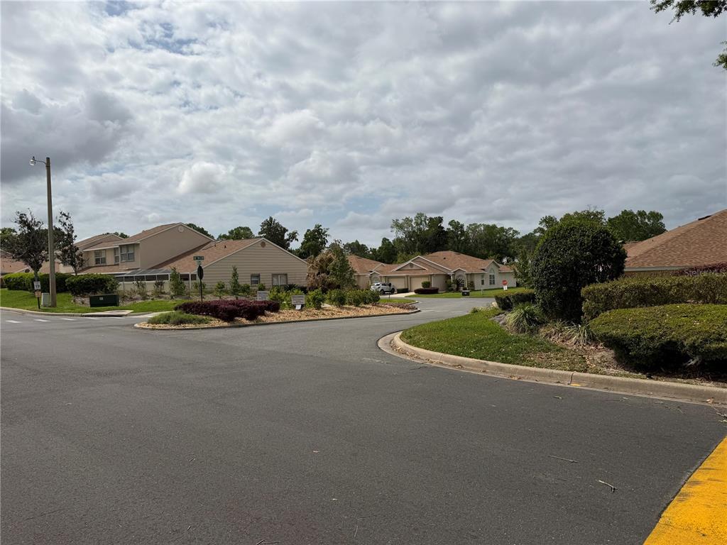 2315 Southeast 19th Circle Ocala, FL 34471 - Photo 7 of 42