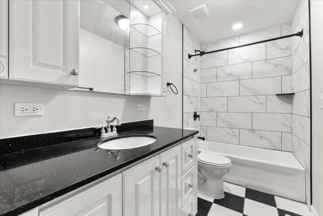 $2,200 | 1328 Timberline Drive, Joliet, IL 60431