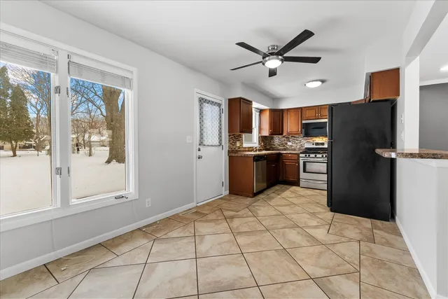 $2,200 | 1328 Timberline Drive, Joliet, IL 60431