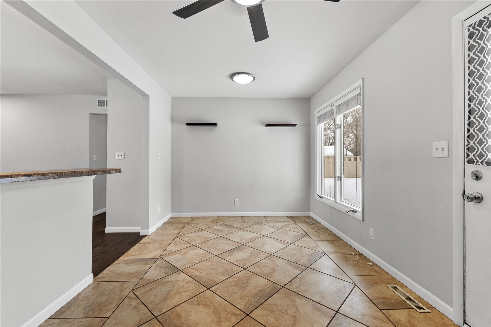 1328 Timberline Drive Joliet, IL 60431 - Photo 5 of 17