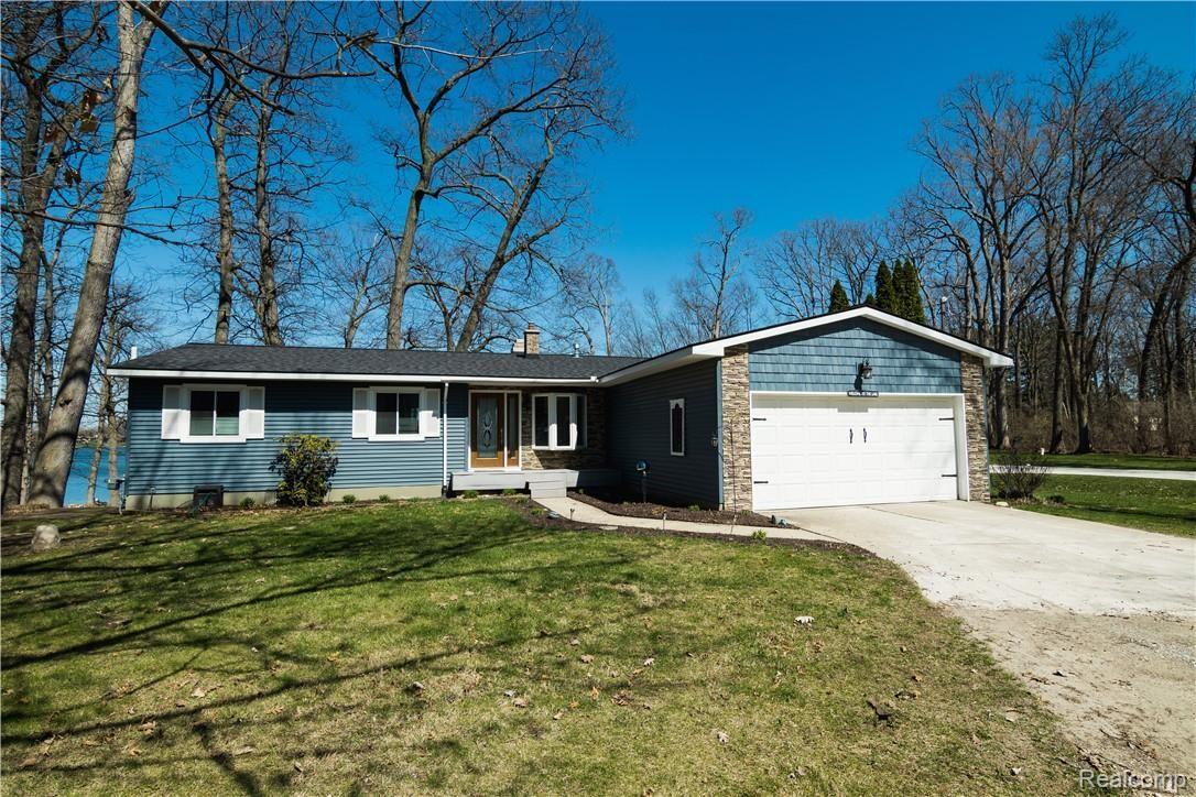 9477 Ridge Road Goodrich, MI 48438 - Photo 1 of 22 IMG_8261.jpg