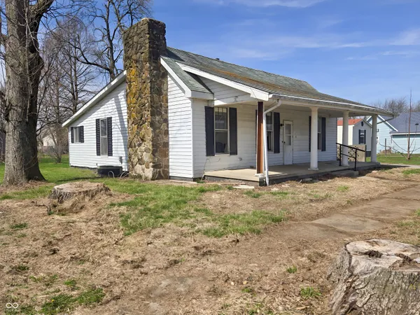 $72,000 | 210 North Lessie Street, Worthington, IN 47471