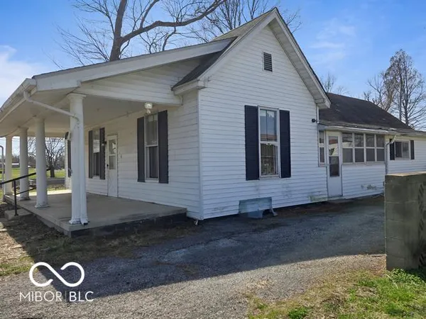 $72,000 | 210 North Lessie Street, Worthington, IN 47471