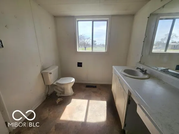 $72,000 | 210 North Lessie Street, Worthington, IN 47471