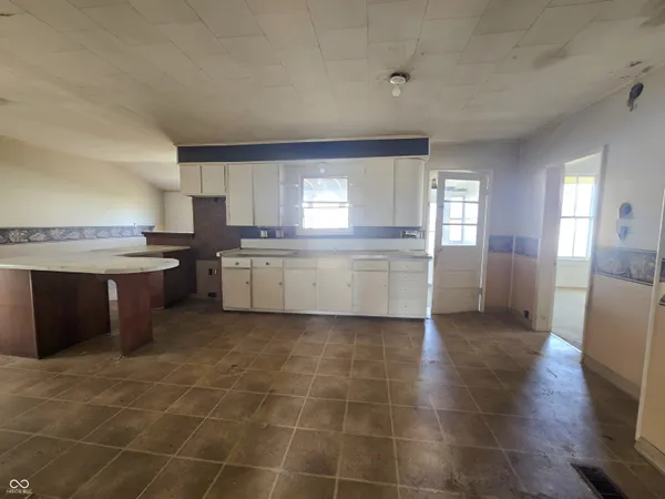 $72,000 | 210 North Lessie Street, Worthington, IN 47471