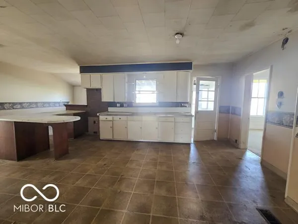 $72,000 | 210 North Lessie Street, Worthington, IN 47471