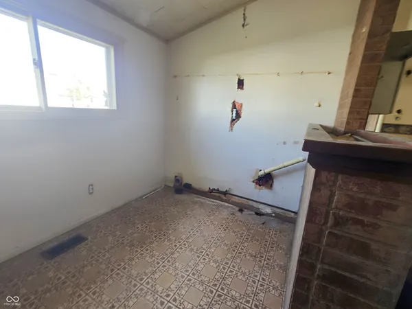 $72,000 | 210 North Lessie Street, Worthington, IN 47471