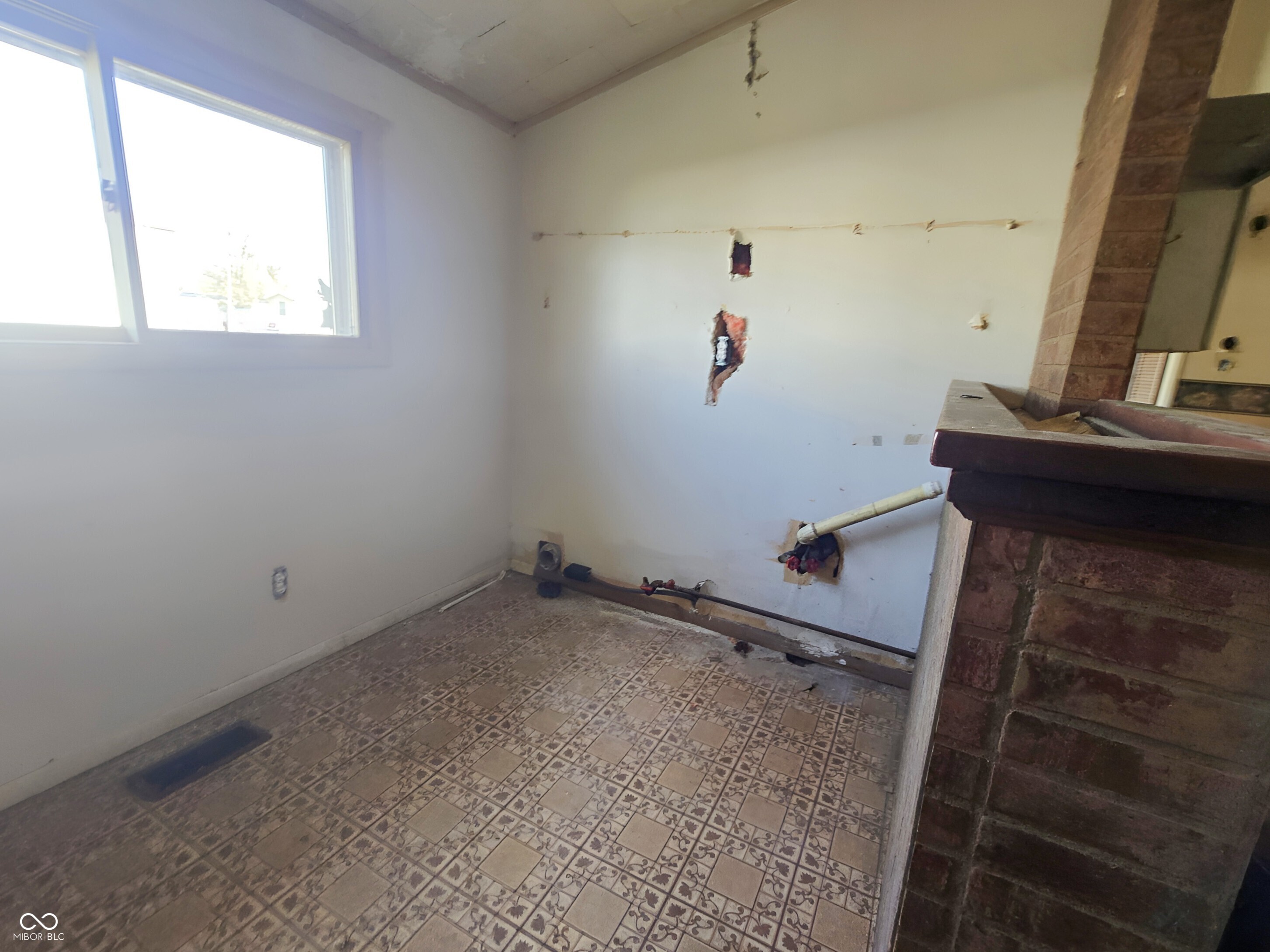 210 North Lessie Street Worthington, IN 47471 - Photo 9 of 13