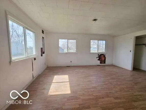 $72,000 | 210 North Lessie Street, Worthington, IN 47471