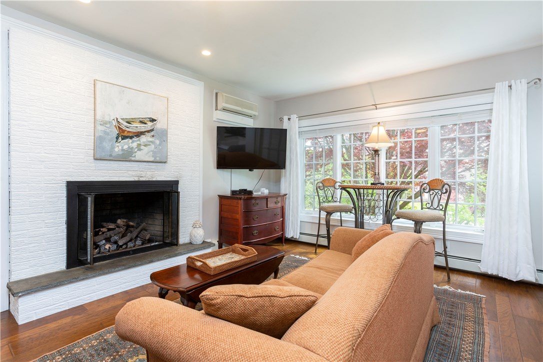 190 Shore Road Westerly, RI 02891 - Photo 16 of 40