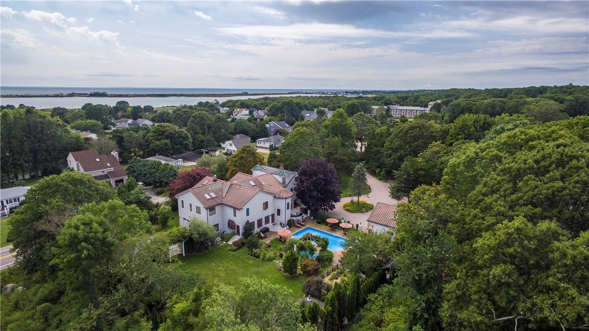 190 Shore Road Westerly, RI 02891 - Photo 5 of 40