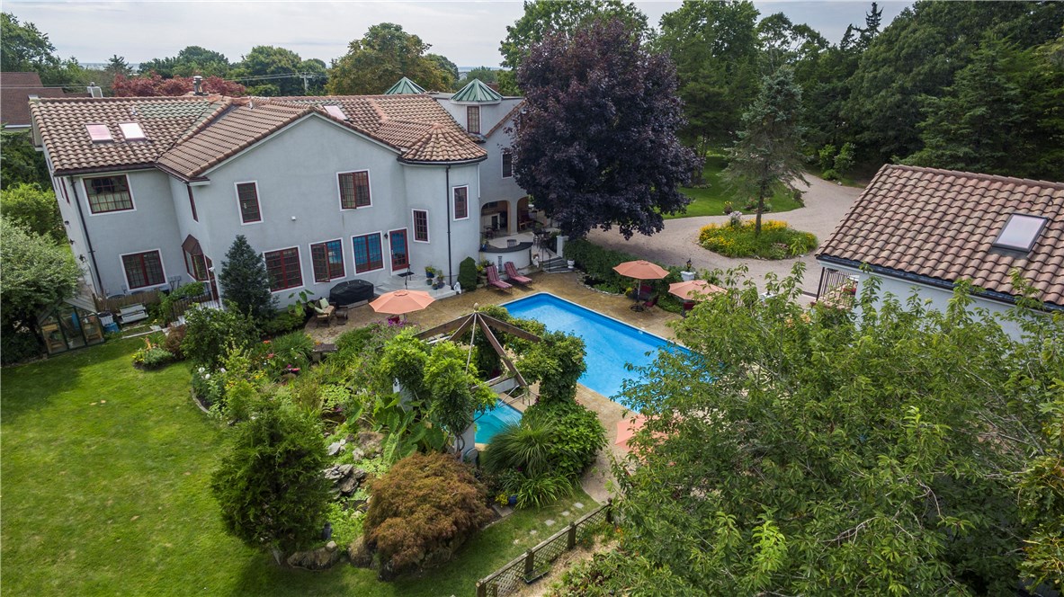 190 Shore Road Westerly, RI 02891 - Photo 6 of 40