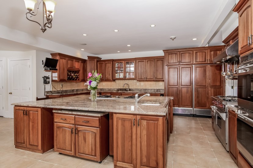 190 Shore Road Westerly, RI 02891 - Photo 10 of 40