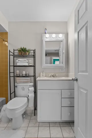 $270,000 | 7353 Blackburn Avenue, Unit K206, Downers Grove, IL 60516