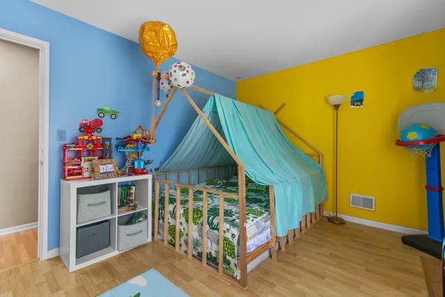 $270,000 | 7353 Blackburn Avenue, Unit K206, Downers Grove, IL 60516