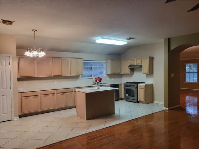 $2,050 | 5406 Meadow Canyon Drive, Sugar Land, TX 77479