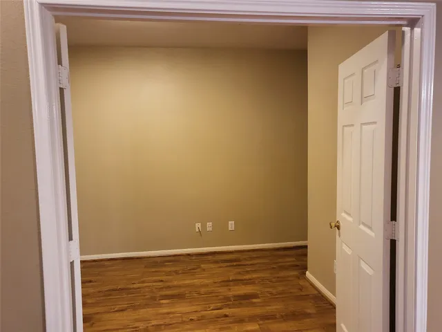 $2,050 | 5406 Meadow Canyon Drive, Sugar Land, TX 77479