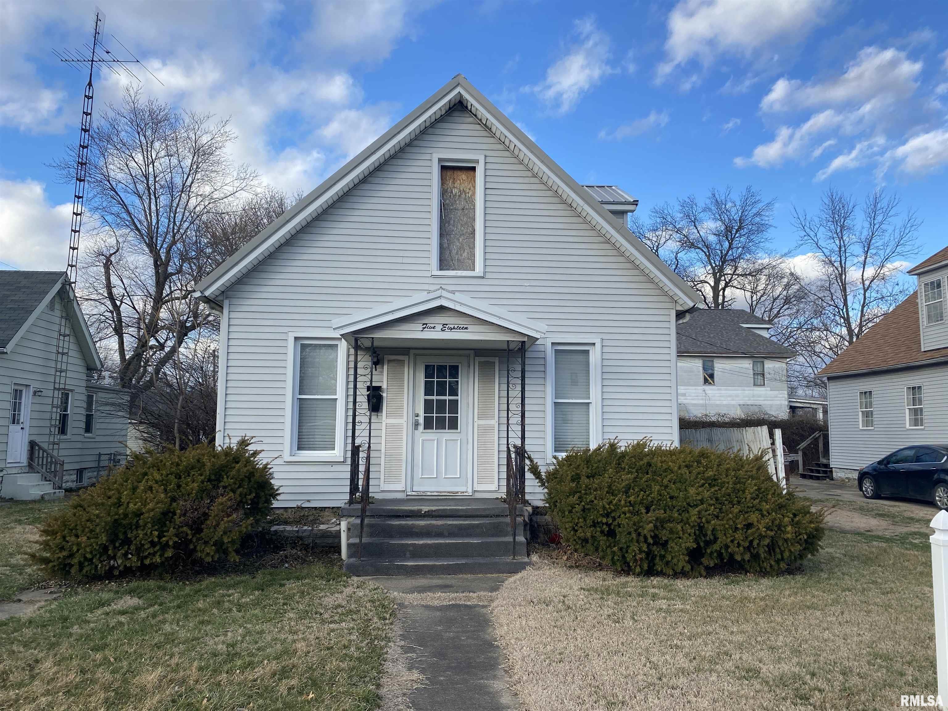 518 East Noleman Street Centralia, IL 62801 - Photo 2 of 5