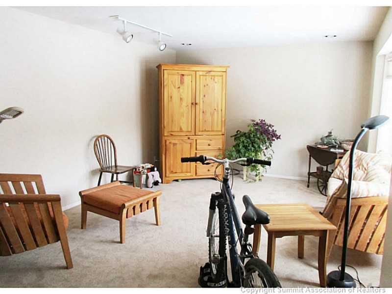 192 Alpine Road Dillon, CO 80435 - Photo 4 of 23 a living room with furniture and a window