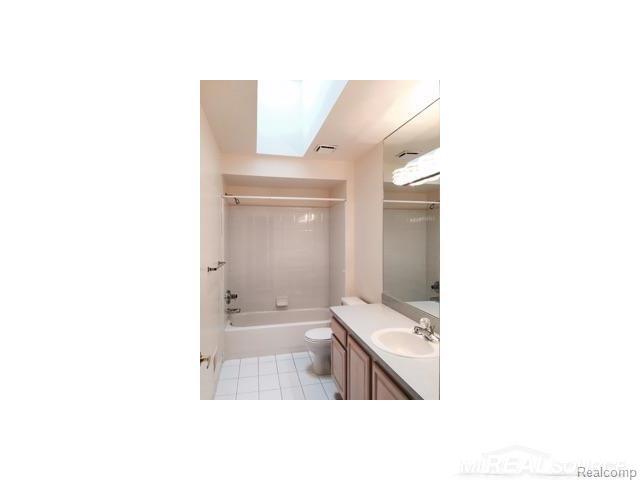 1091 Covington Pl Drive Rochester Hills, MI 48309 - Photo 10 of 16