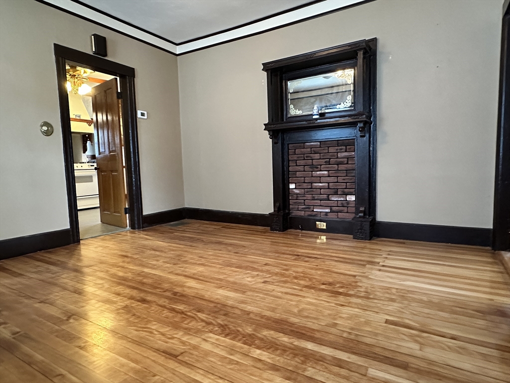 19 Mckinley Road Worcester, MA 01605 - Photo 12 of 34 Gallery Image 12